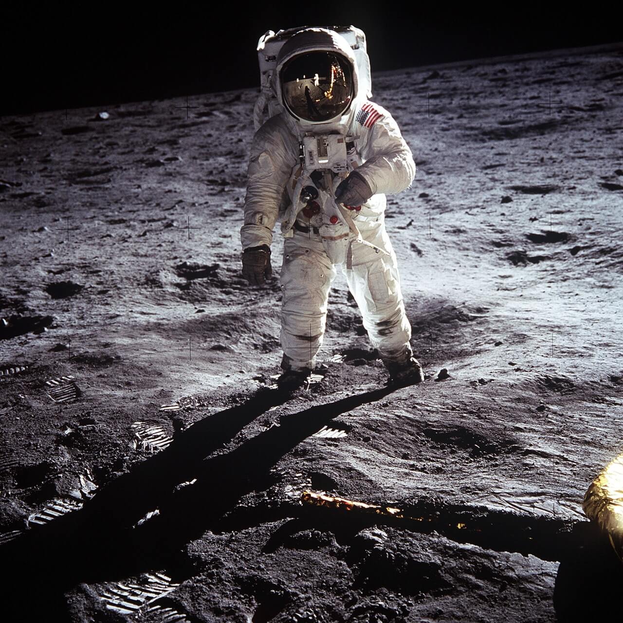 apollo astronaut moon landing