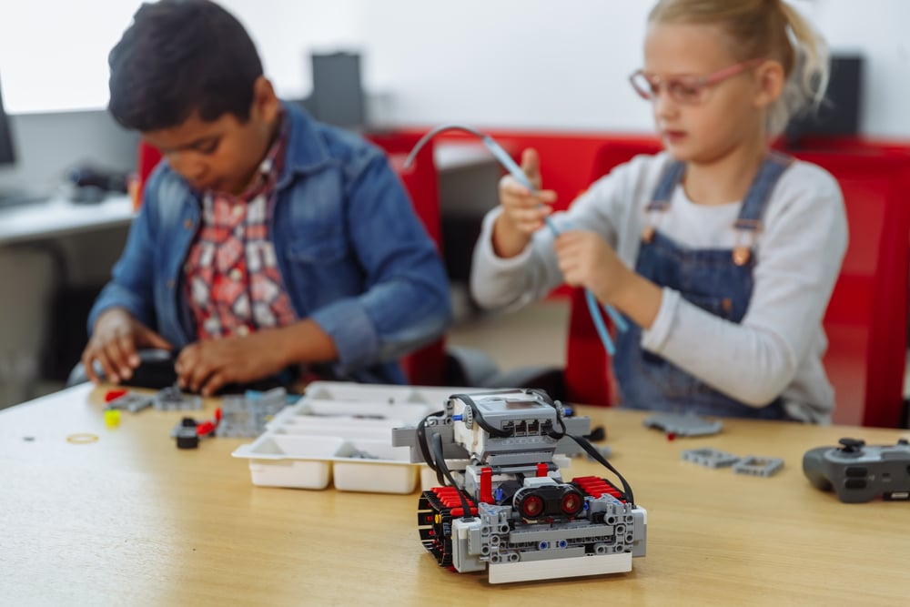 kids working on robotics project